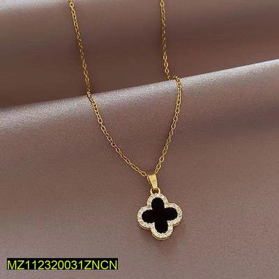 Four Leaf Clover Black Stone Pendant Necklace – Gold Plated