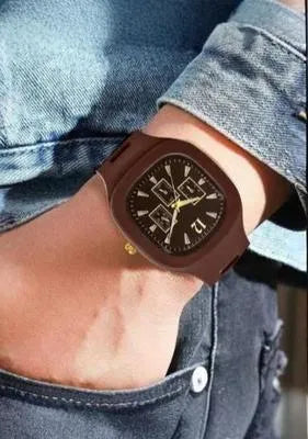 Analogue Fashionable Watch for Men – Stylish Daily Wear Timepiece