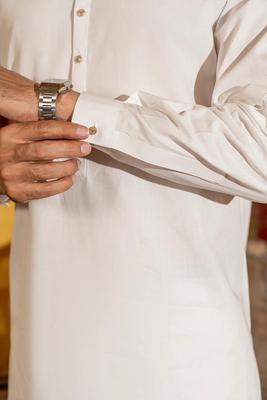 Classic White Kurta – A Timeless and Graceful Choice for Every Occasion EW-001064-S11