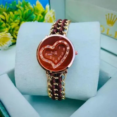 Women’s Heart Shape Bracelet Watch – Elegant Textured Strap Timepiece