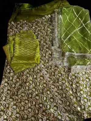 3 Pcs Women’s Unstitched Printed Khaddar Suit