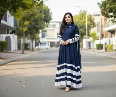 3 Pcs Women's Stitched Crinkle Chiffon Applique Suit